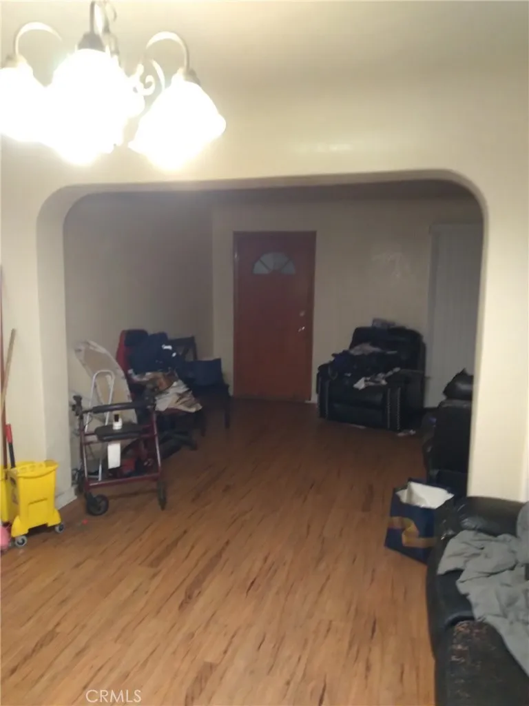 2010 W 85th, Los Angeles, California 90047 home-pic-14